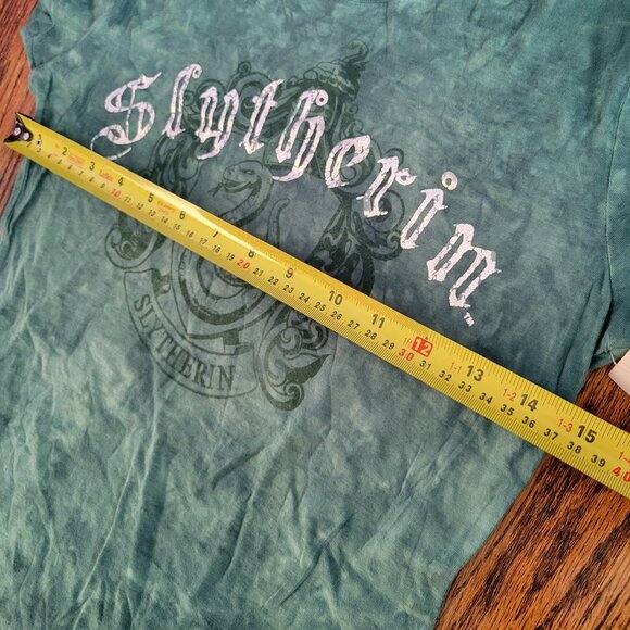 New Slytherin Tee Hogwarts Universal Wizarding World of Harry Potter Size S NWT - Picture 6 of 8